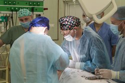 Хирурги Томска и Санкт-Петербурга восстановили грудь молодой женщине после сложного заболевания